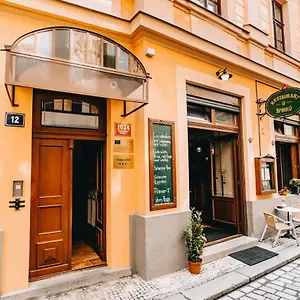 Szálloda Dar, Prága